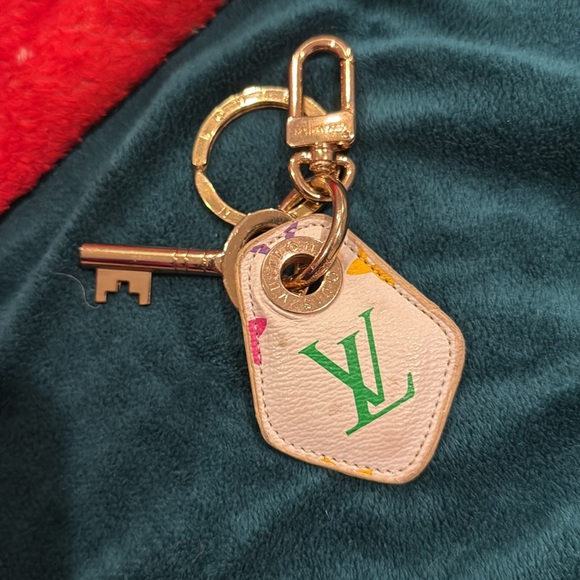 Louis Vuitton key chain - Picture 3 of 5